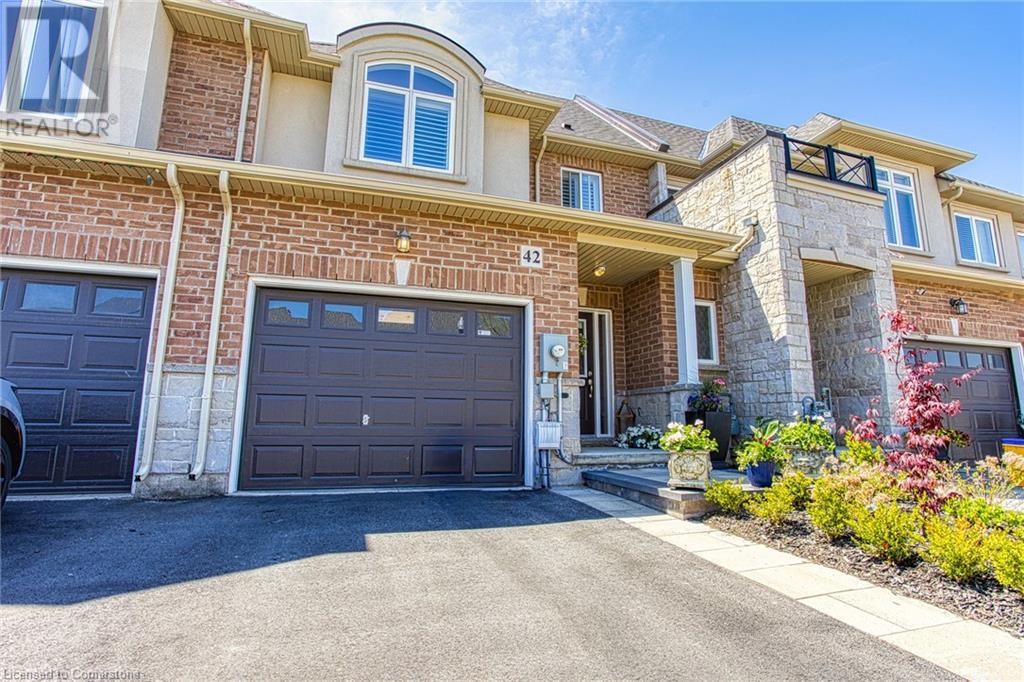Property at 42 PINOT Crescent image 2