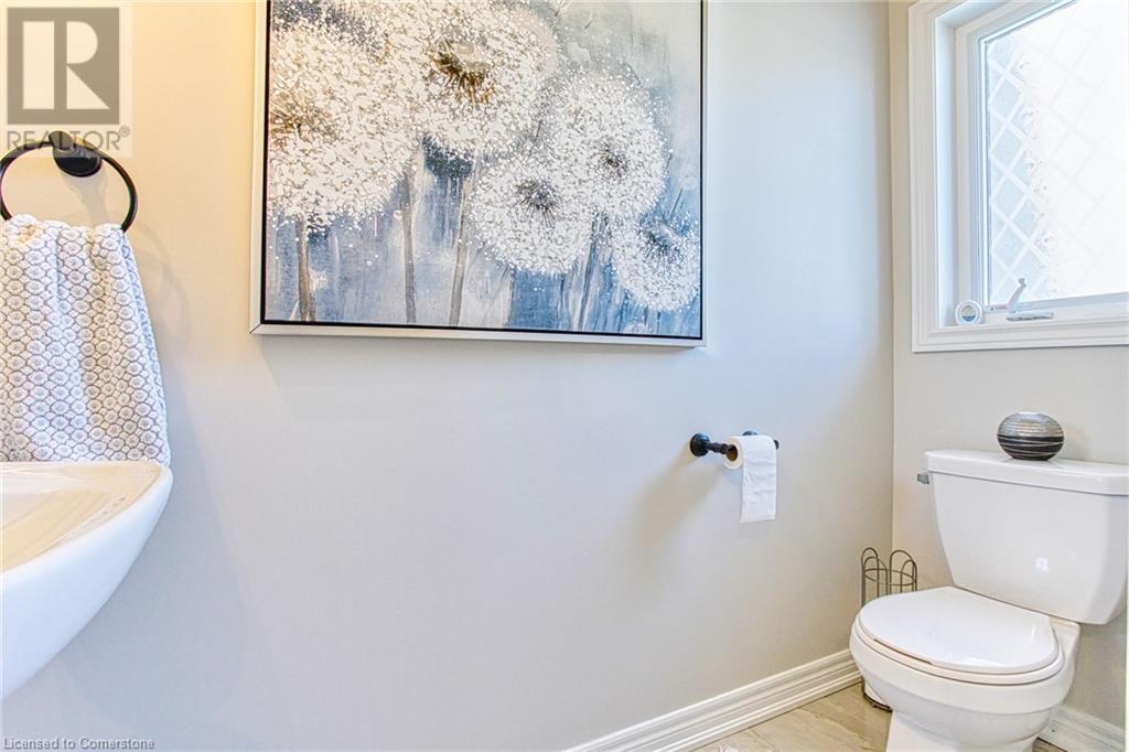 Property at 42 PINOT Crescent image 5
