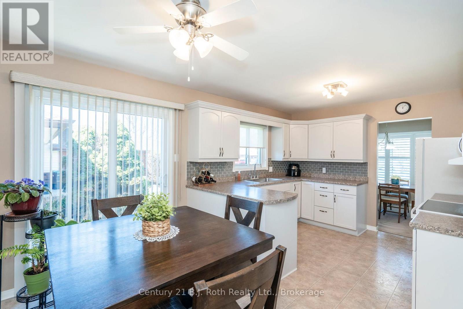 13 Archer Crescent, Springwater, Ontario  L0L 1P0 - Photo 11 - S12146730