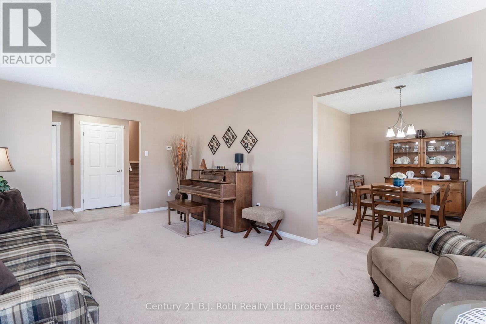 13 Archer Crescent, Springwater, Ontario  L0L 1P0 - Photo 15 - S12146730