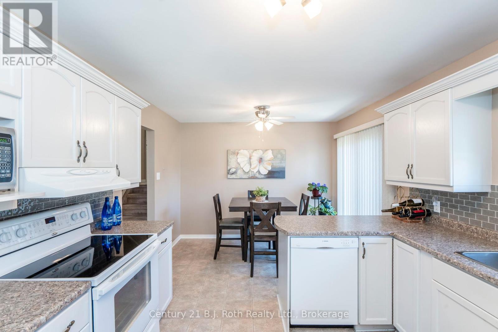 13 Archer Crescent, Springwater, Ontario  L0L 1P0 - Photo 9 - S12146730