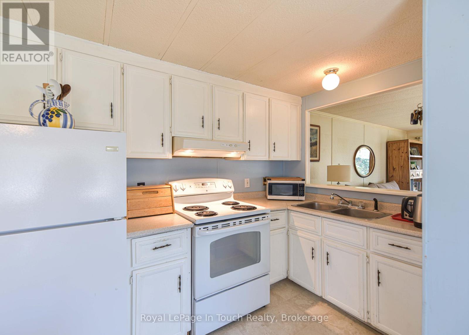 4106 Ash Crescent, Severn, Ontario  L3V 0V1 - Photo 13 - S12146879