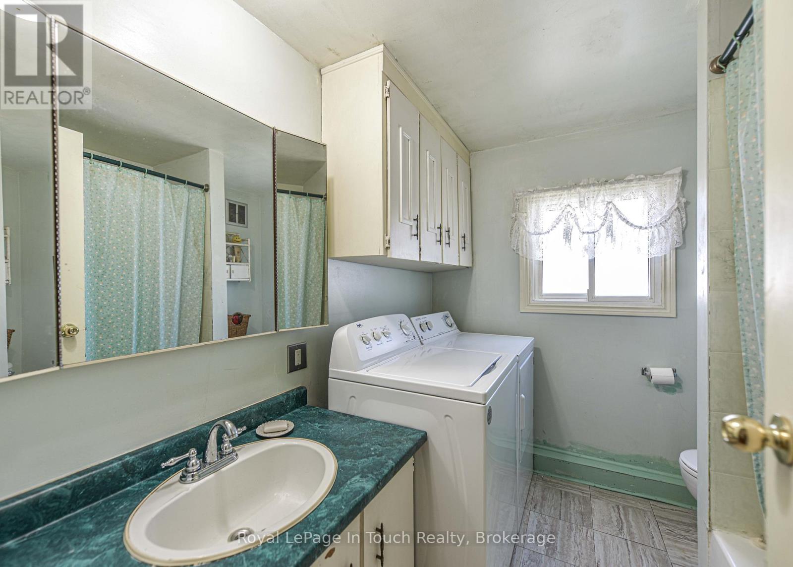 4106 Ash Crescent, Severn, Ontario  L3V 0V1 - Photo 23 - S12146879