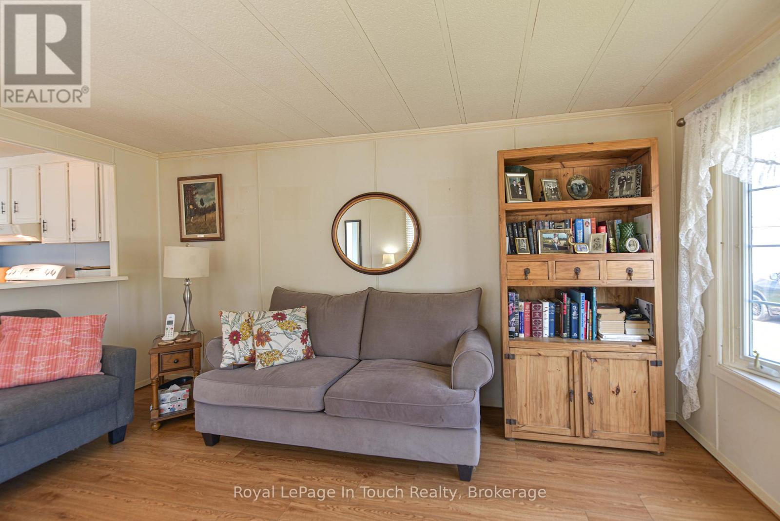 4106 Ash Crescent, Severn, Ontario  L3V 0V1 - Photo 7 - S12146879
