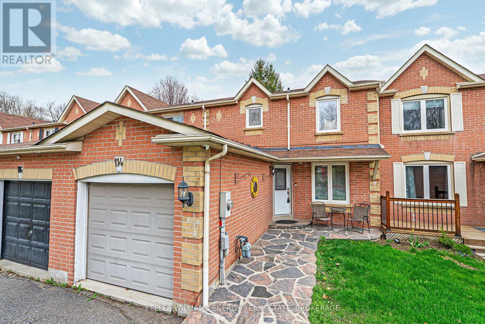 Property at 114 YORKVILLE DRIVE image 2