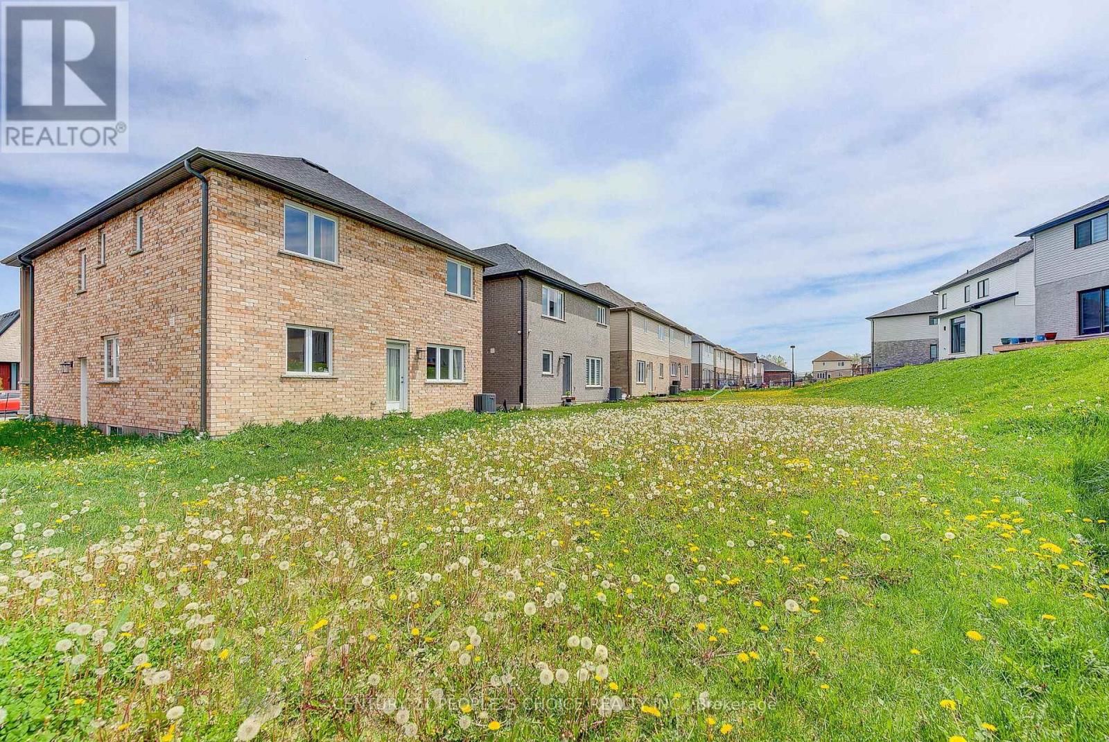 3048 Doyle Drive, London South, Ontario  N6M 0G9 - Photo 39 - X12146538