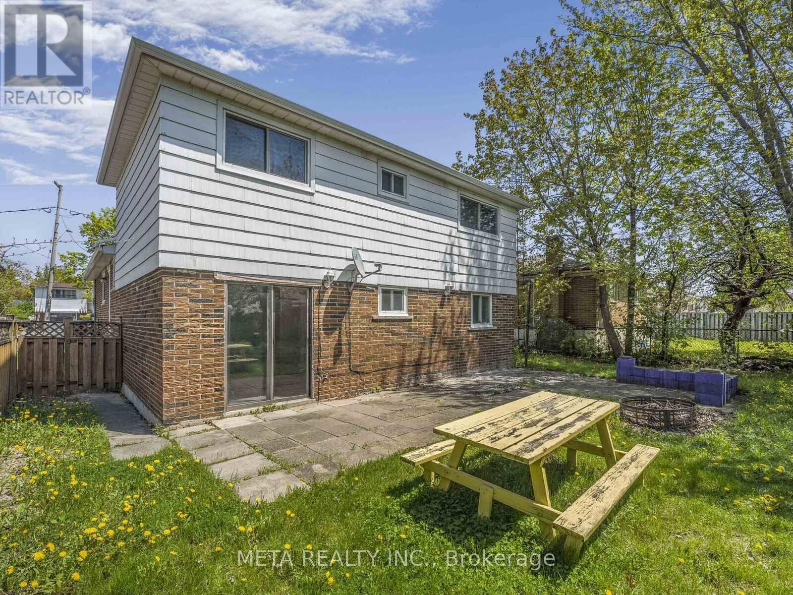 7276 Topping Road, Mississauga, Ontario  L4T 2Y5 - Photo 31 - W12146582