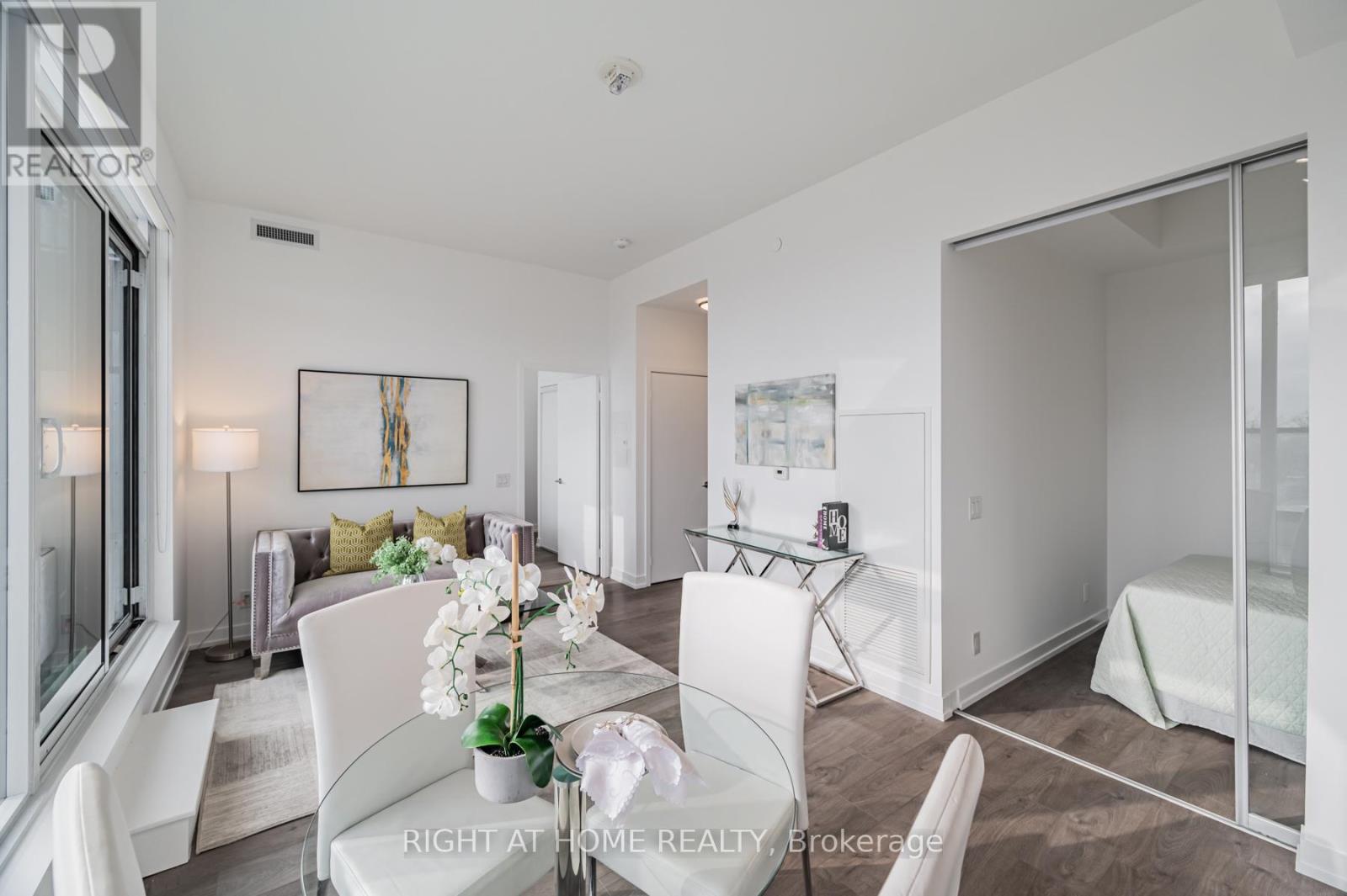 506 - 270 Dufferin Street, Toronto, Ontario  M6K 0H8 - Photo 13 - W12146602