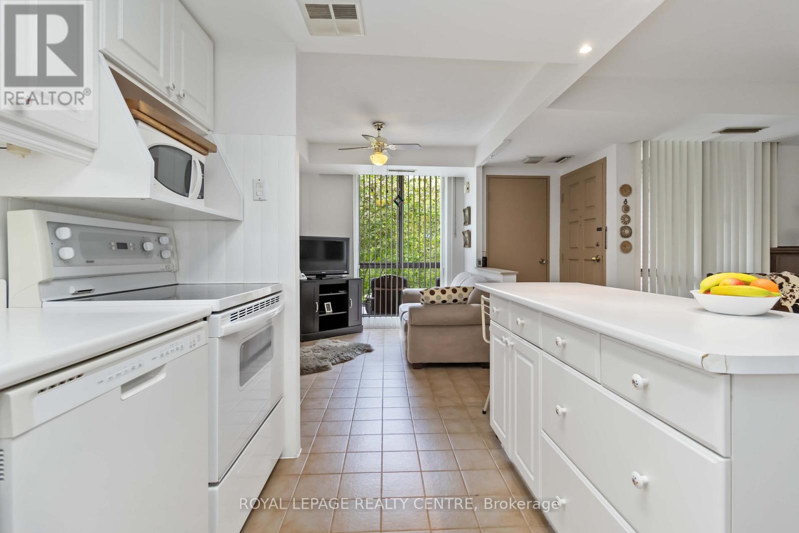 1 - 1330 Mississauga Valley Boulevard, Mississauga, Ontario  L5A 3T1 - Photo 4 - W12146622