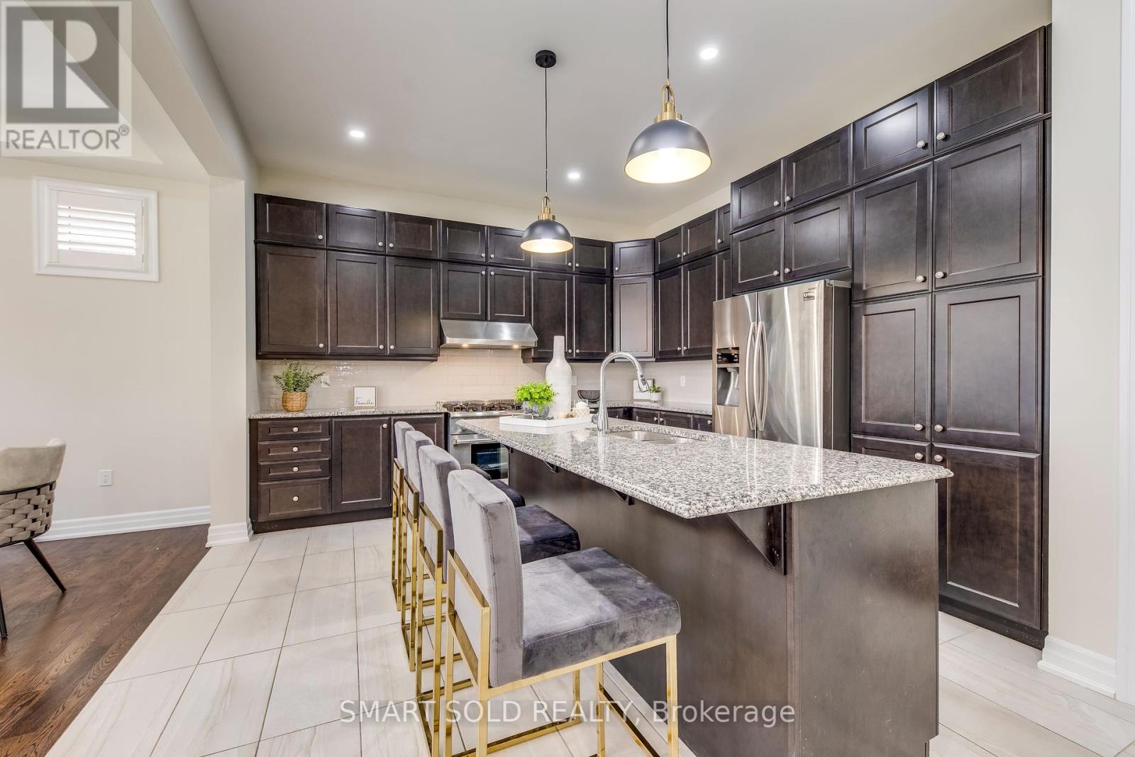 3263 Donald Mackay Street, Oakville, Ontario  L6M 0T1 - Photo 12 - W12146651
