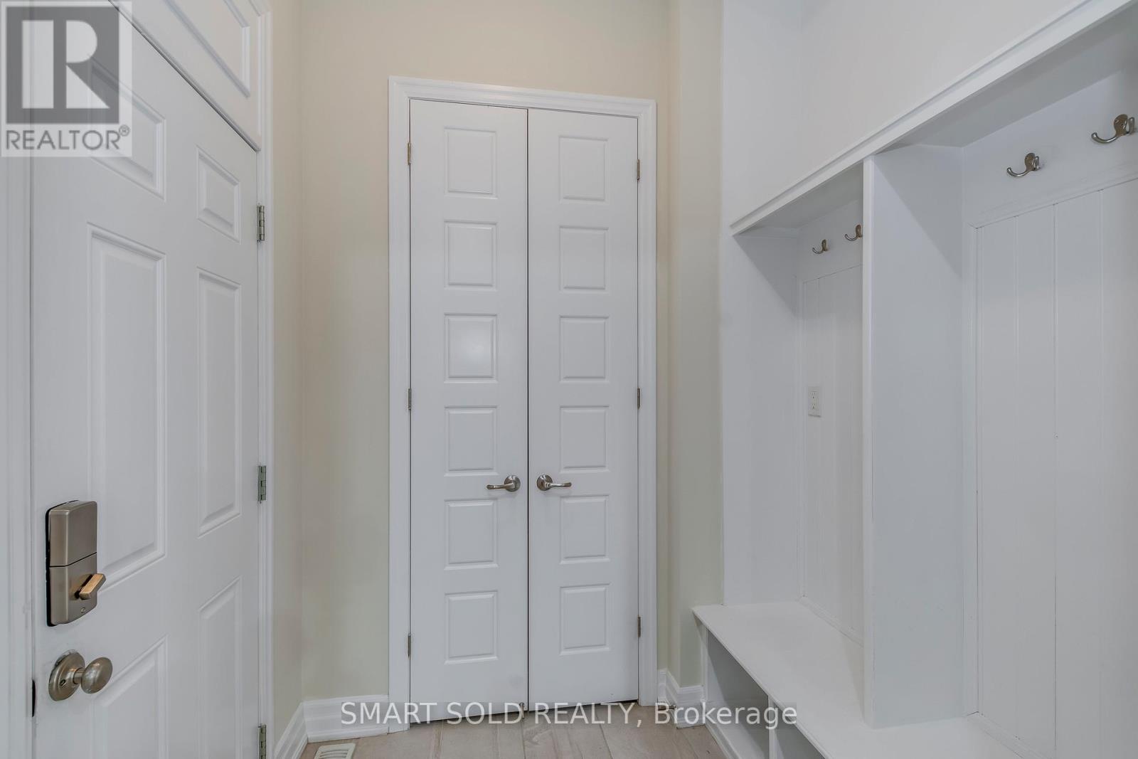 3263 Donald Mackay Street, Oakville, Ontario  L6M 0T1 - Photo 17 - W12146651