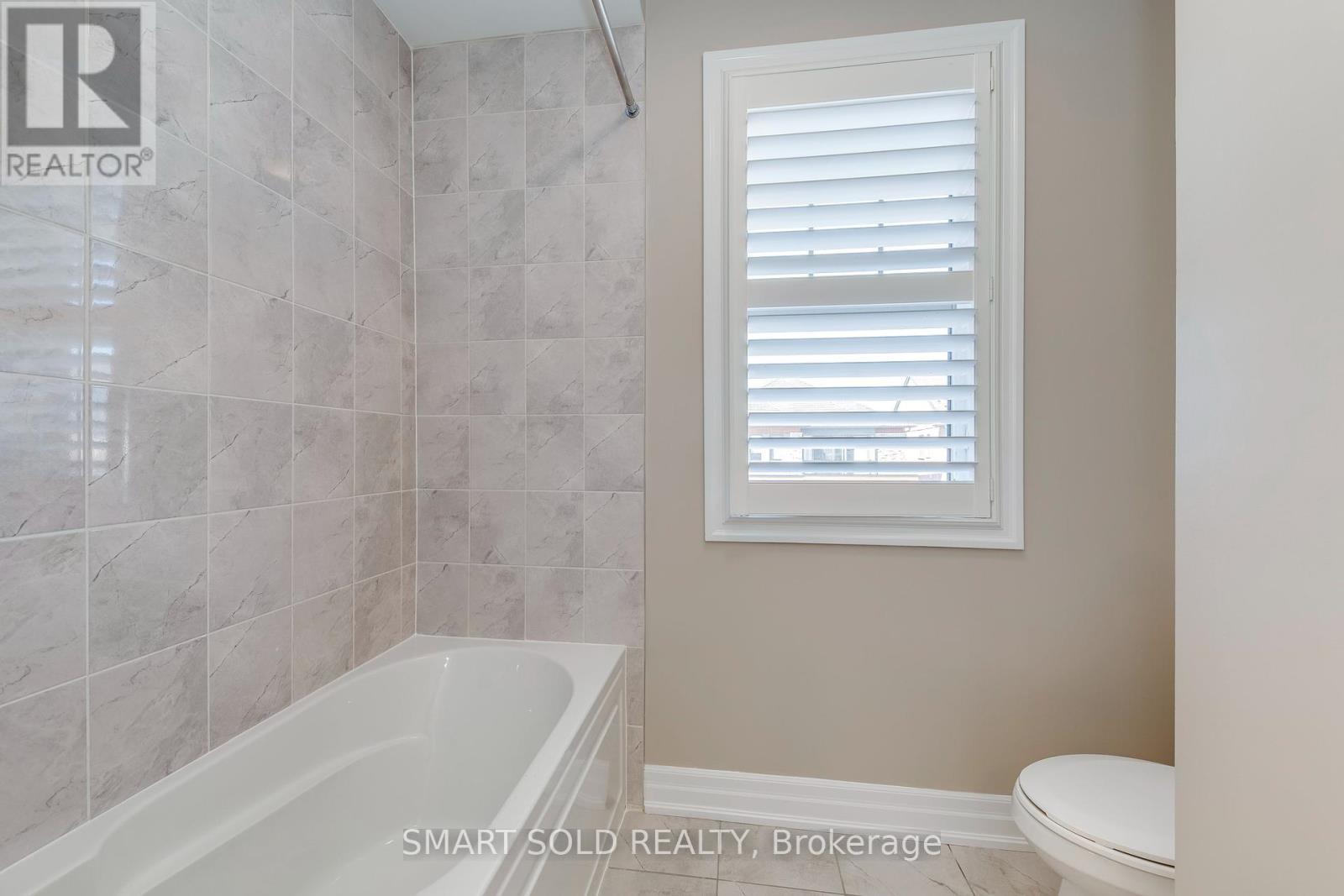 3263 Donald Mackay Street, Oakville, Ontario  L6M 0T1 - Photo 32 - W12146651