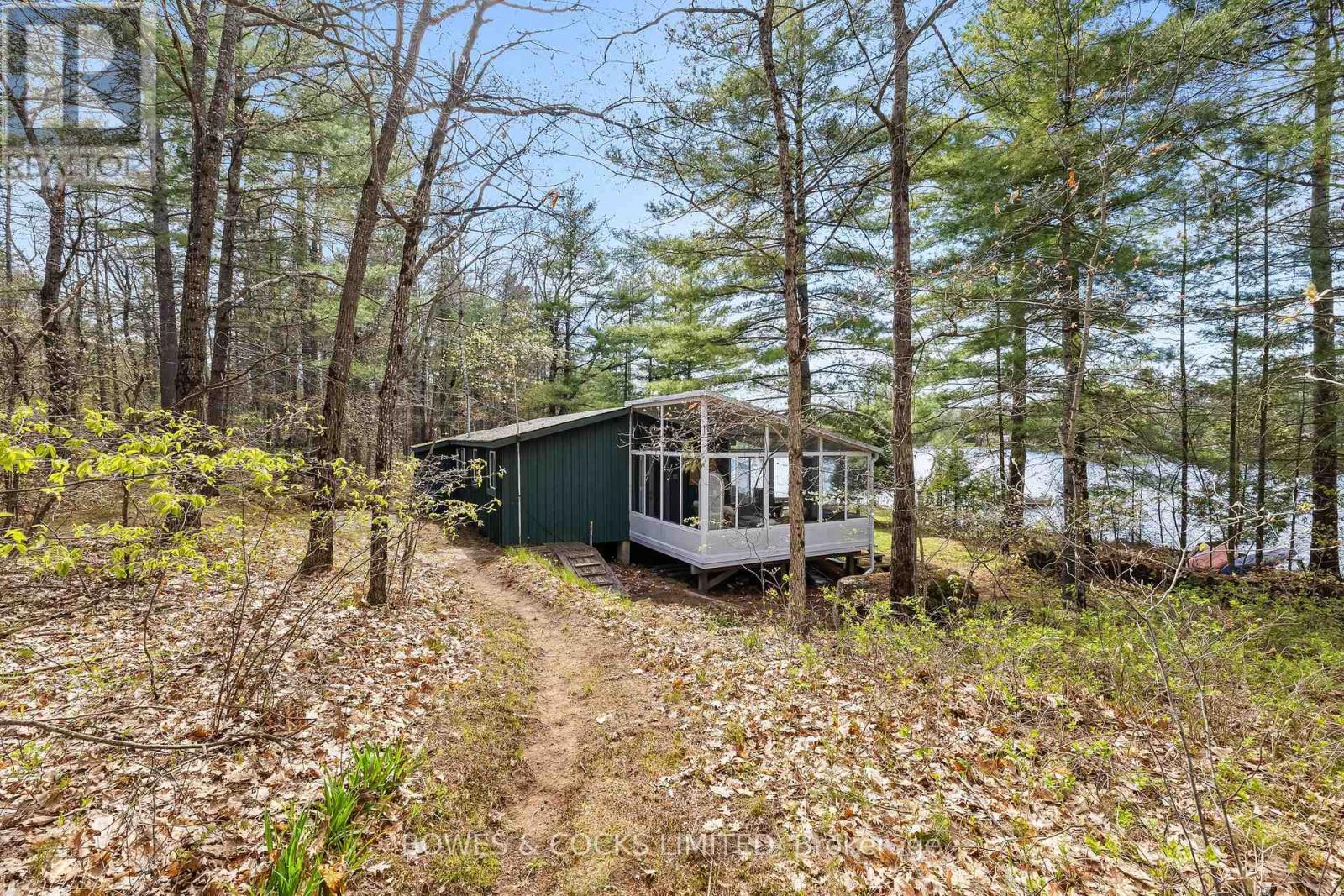 417 Island 38, Havelock-Belmont-Methuen, Ontario  K0L 1Z0 - Photo 37 - X12146749