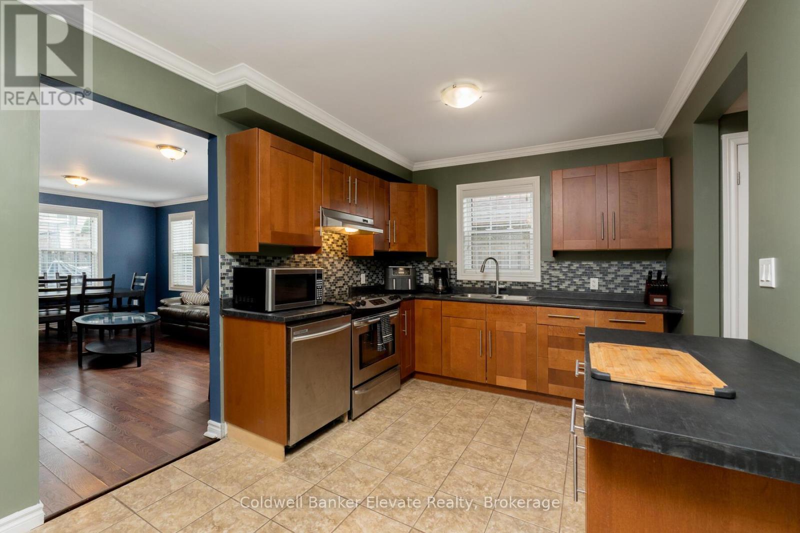 128-130 Main Street S, Halton Hills, Ontario  L7G 3E6 - Photo 8 - W12146664