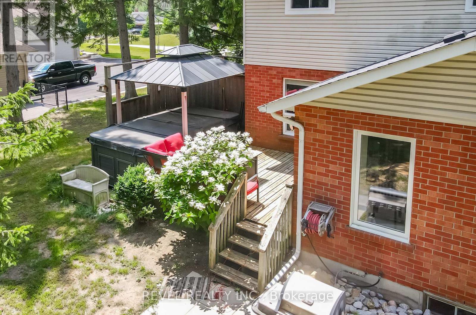 46 Royal Estate Drive, Kawartha Lakes, Ontario  L0A 1K0 - Photo 35 - X12146814