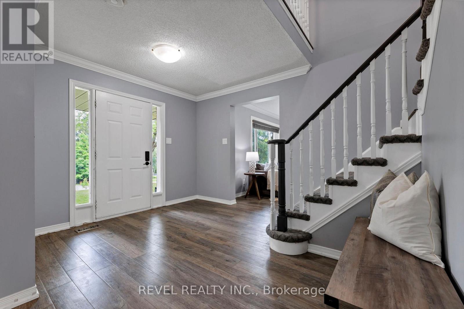 46 Royal Estate Drive, Kawartha Lakes, Ontario  L0A 1K0 - Photo 5 - X12146814