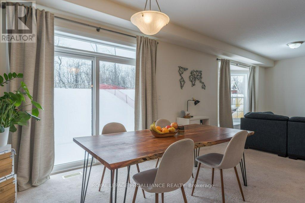 477 Grange Way, Peterborough North, Ontario  K9H 0H8 - Photo 17 - X12146856
