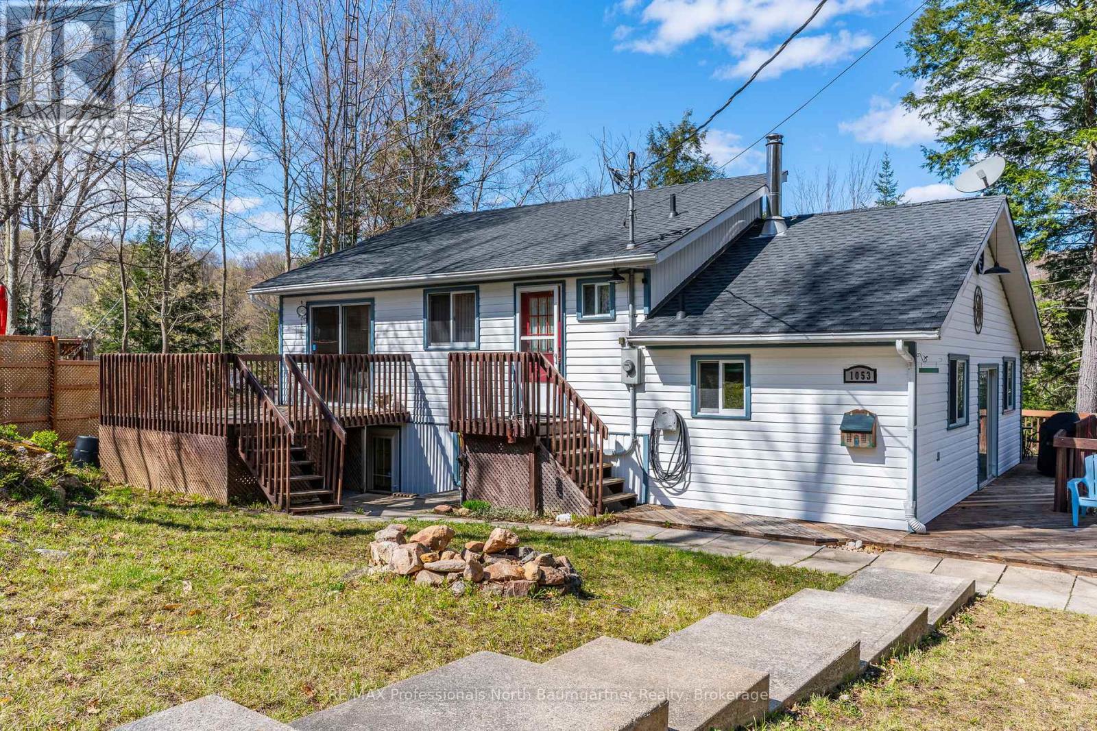 1053 Mink Road, Dysart Et Al, Ontario  K0M 1S0 - Photo 3 - X12146750