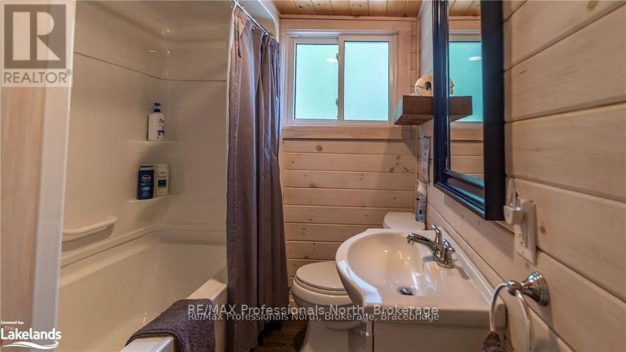 1032 Lakeshore Drive S, Bracebridge, Ontario  P1L 1X3 - Photo 10 - X12146755