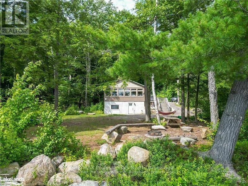 1032 Lakeshore Drive S, Bracebridge, Ontario  P1L 1X3 - Photo 17 - X12146755