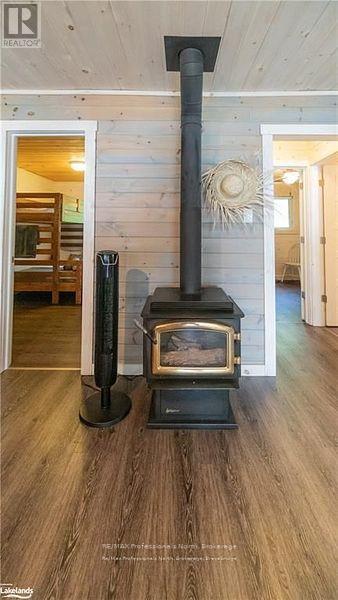 1032 Lakeshore Drive S, Bracebridge, Ontario  P1L 1X3 - Photo 2 - X12146755
