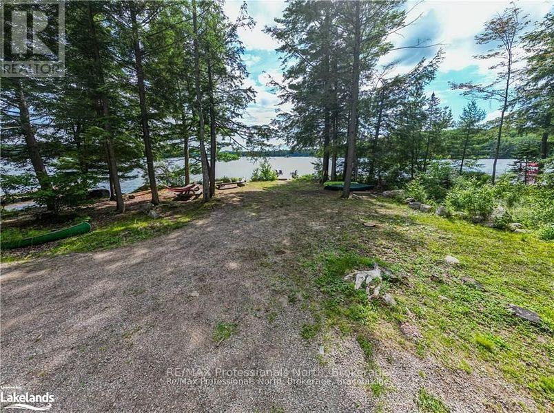 1032 Lakeshore Drive S, Bracebridge, Ontario  P1L 1X3 - Photo 26 - X12146755