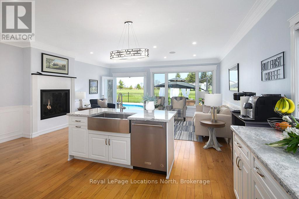 37 Grayview Drive, Grey Highlands, Ontario  N0C 1H0 - Photo 11 - X12146788