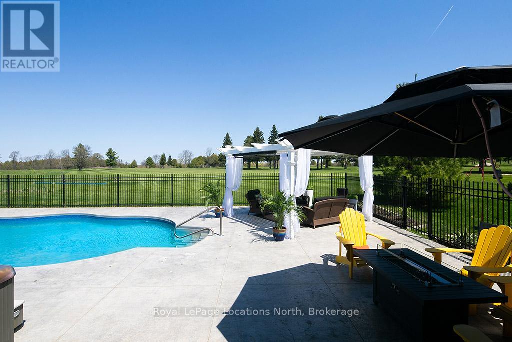 37 Grayview Drive, Grey Highlands, Ontario  N0C 1H0 - Photo 15 - X12146788