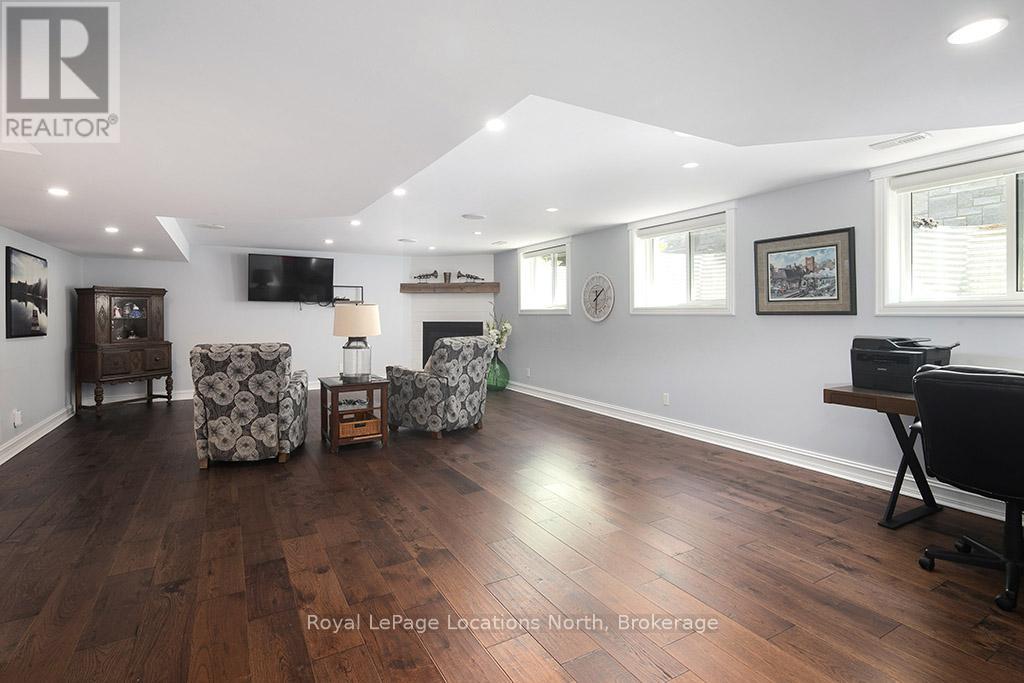 37 Grayview Drive, Grey Highlands, Ontario  N0C 1H0 - Photo 27 - X12146788