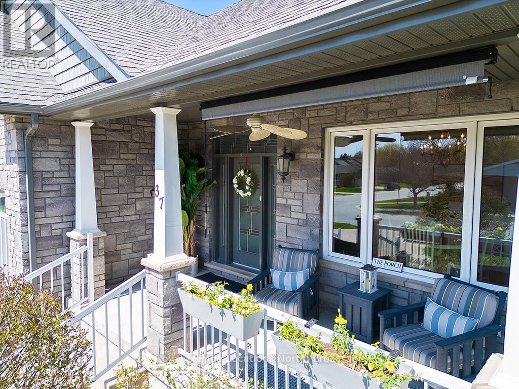 37 Grayview Drive, Grey Highlands, Ontario  N0C 1H0 - Photo 5 - X12146788