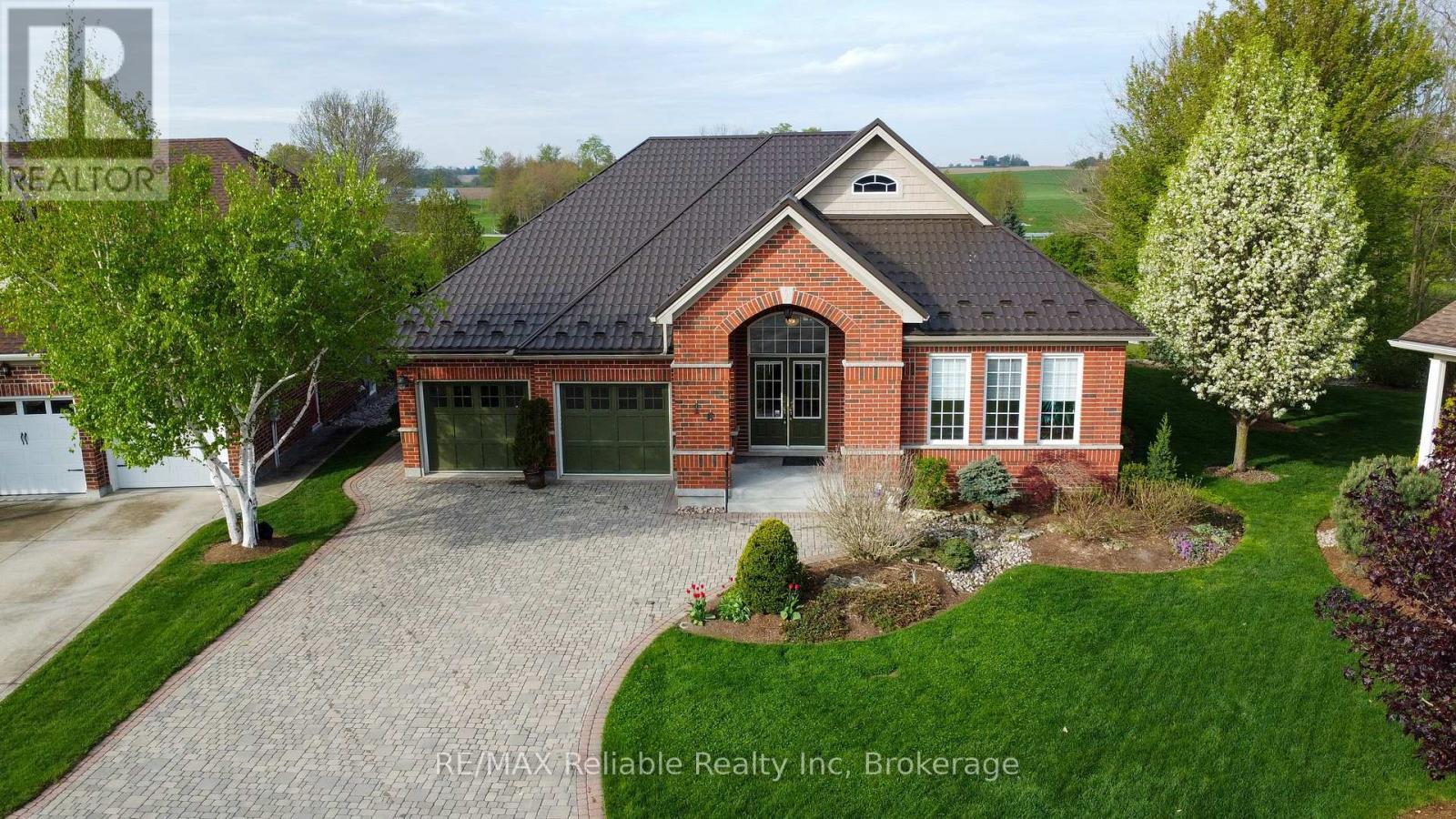 16 STORNOWAY CRESCENT, huron east (seaforth), Ontario