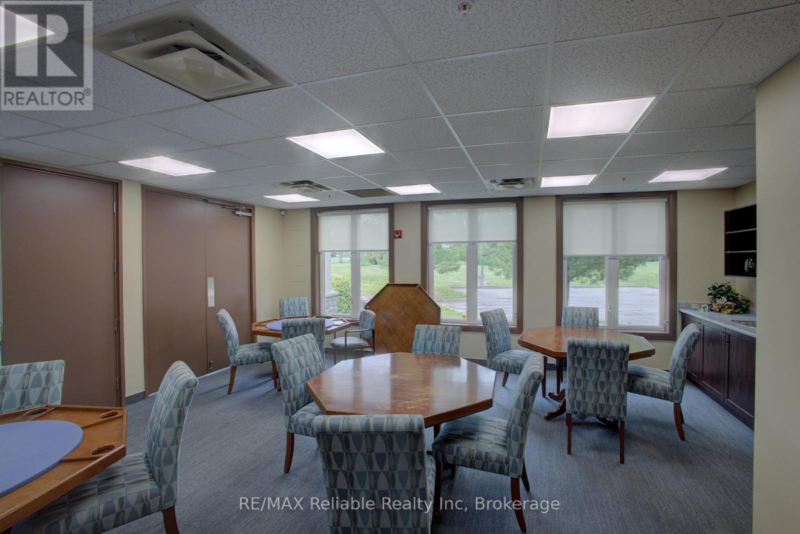 16 Stornoway Crescent, Huron East, Ontario  N0K 1W0 - Photo 43 - X12146832