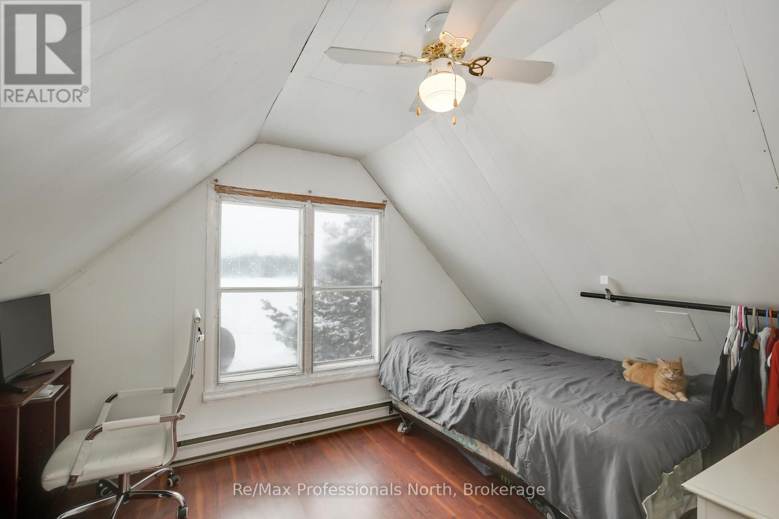 1055 Evanswood Drive, Gravenhurst, Ontario  P0E 1G0 - Photo 19 - X12146842