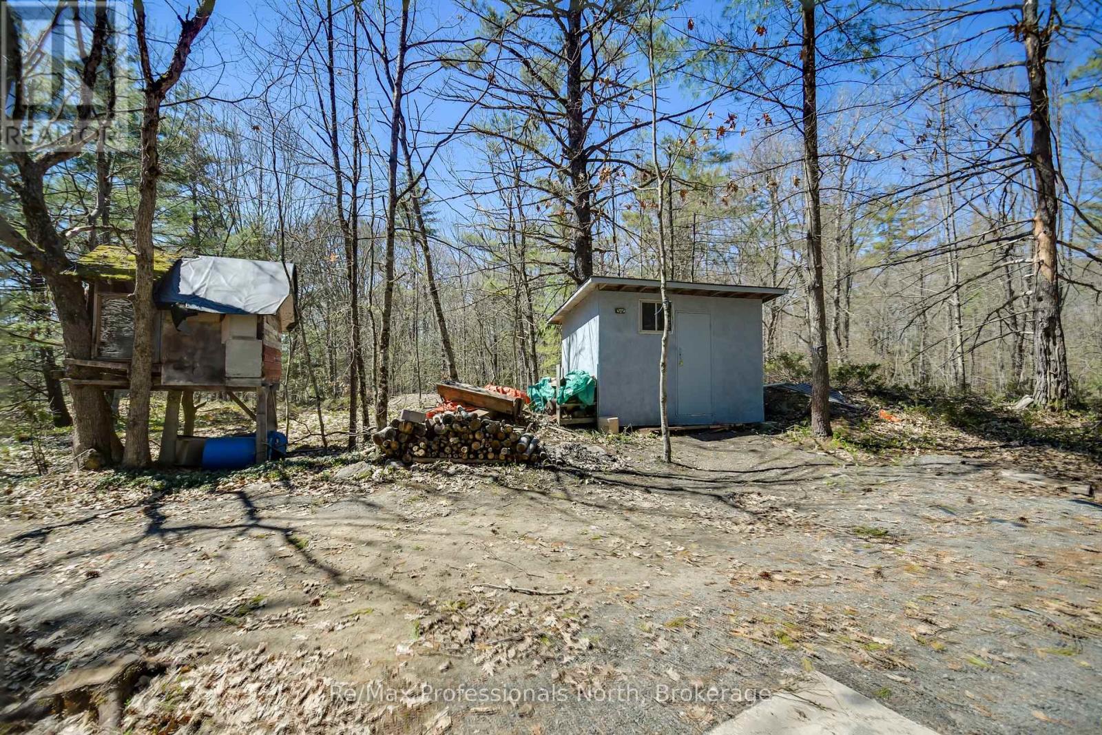 1055 Evanswood Drive, Gravenhurst, Ontario  P0E 1G0 - Photo 43 - X12146842