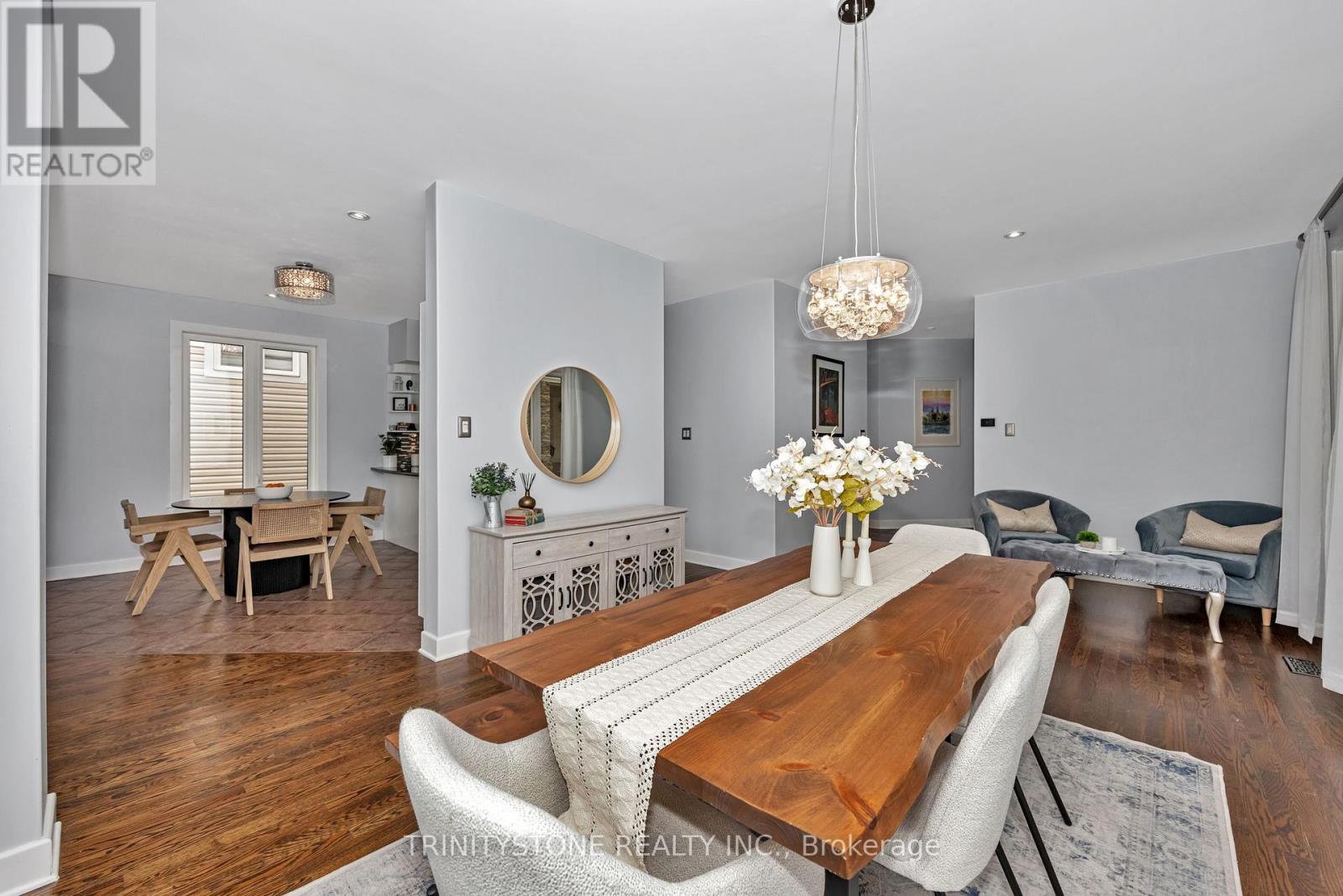 24 Friendly Crescent, Ottawa, Ontario  K2S 2B6 - Photo 7 - X12146699