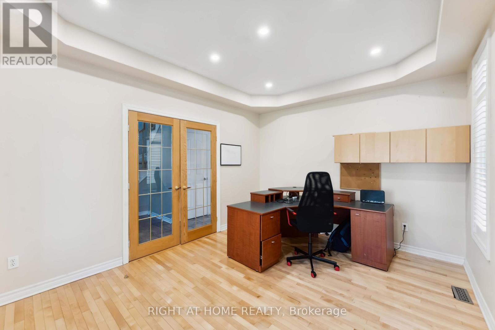 115 Woliston Crescent, Ottawa, Ontario  K2W 1G5 - Photo 19 - X12146726