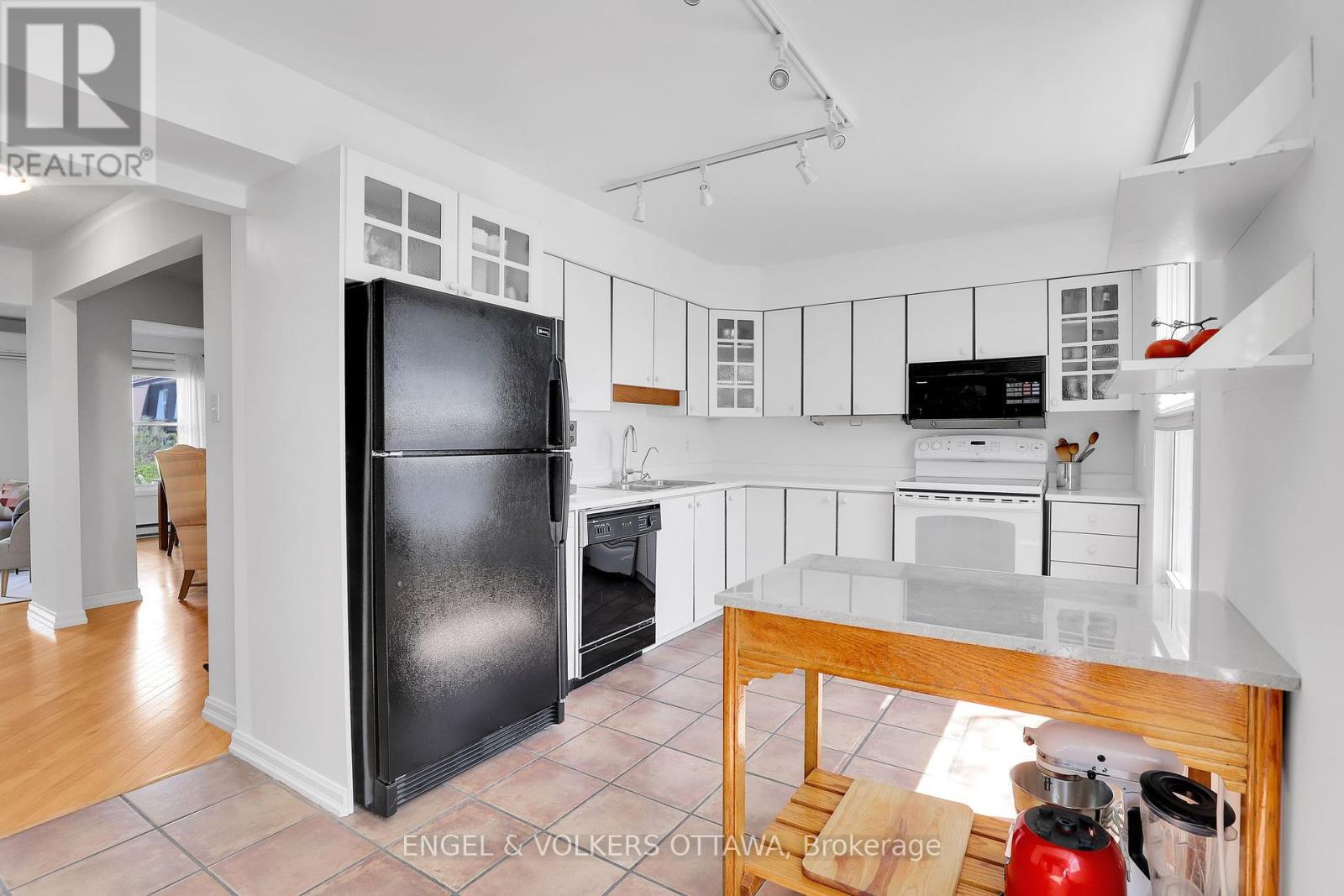 1089 Borden Side Road, Ottawa, Ontario  K2C 3P3 - Photo 14 - X12146785