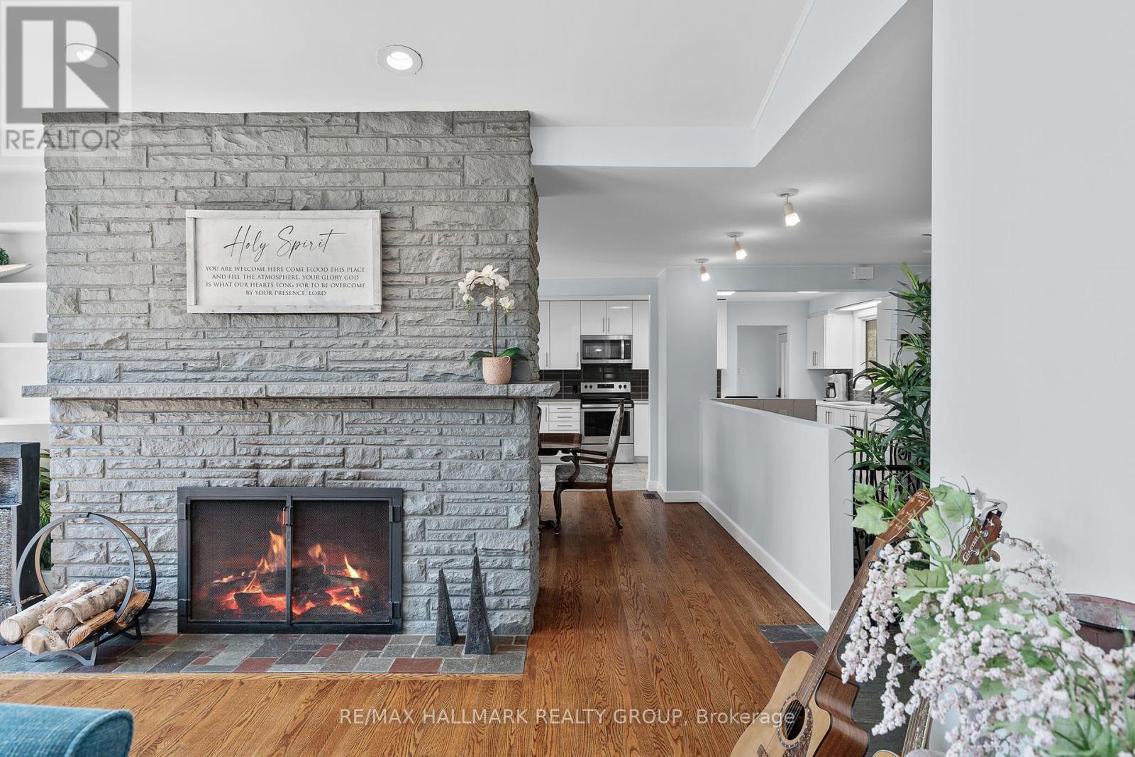 1880 Barnhart Place, Ottawa, Ontario  K1H 5B6 - Photo 6 - X12146826