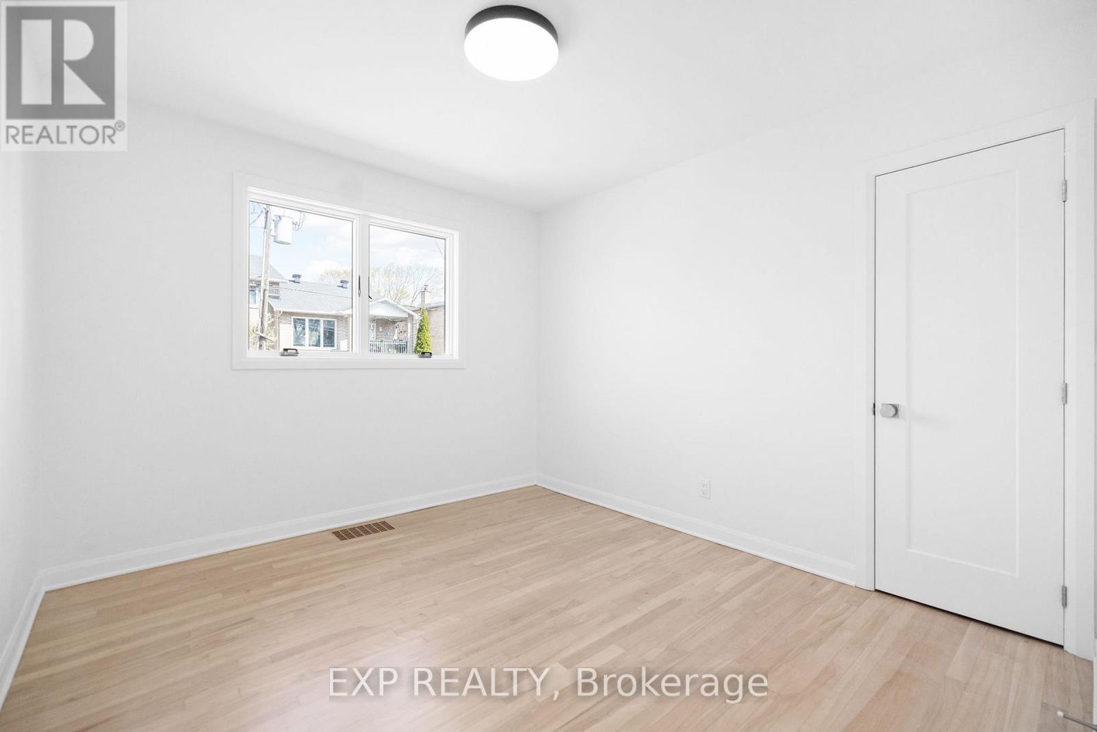 23 Harris Place, Ottawa, Ontario  K2G 2P3 - Photo 21 - X12146891
