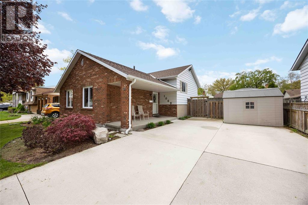 1068 Brimwood Crescent, Sarnia, Ontario  N7S 5E9 - Photo 5 - 25012030
