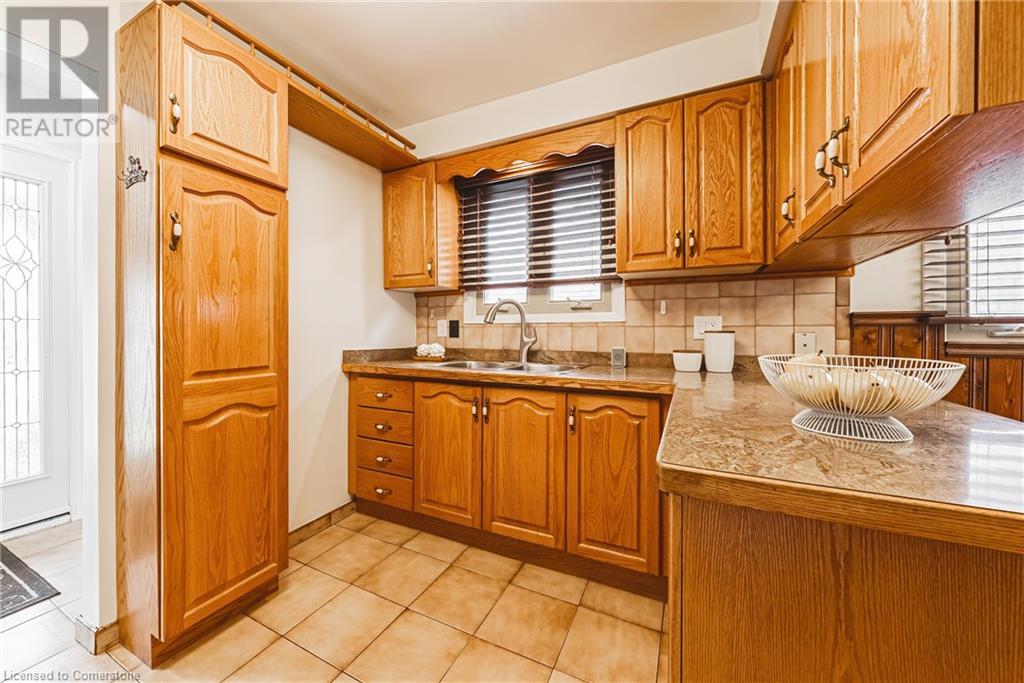 98 Deerhurst Road, Stoney Creek, Ontario  L8E 3G1 - Photo 16 - 40728357
