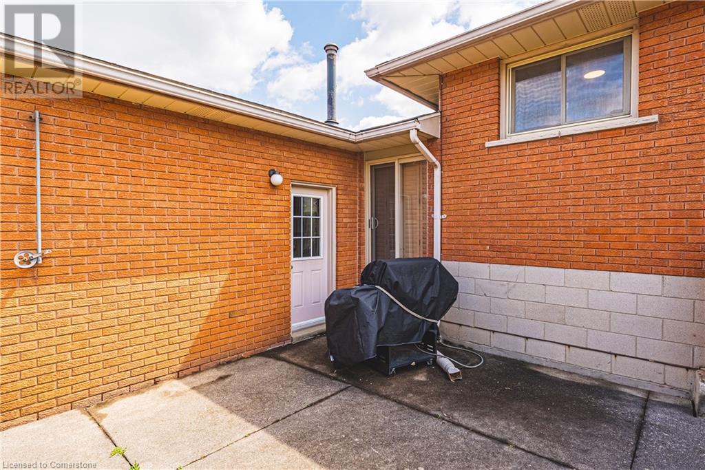 98 Deerhurst Road, Stoney Creek, Ontario  L8E 3G1 - Photo 42 - 40728357