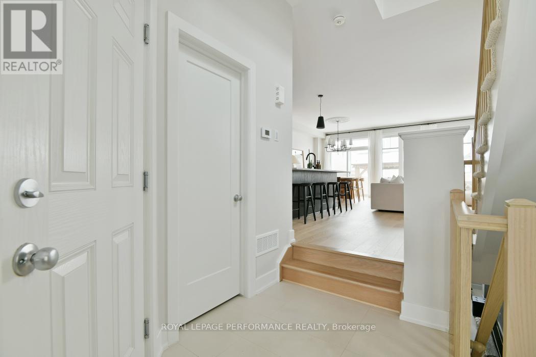 713 Cap Diamant Way, Ottawa, Ontario  K4A 1J6 - Photo 3 - X12142821
