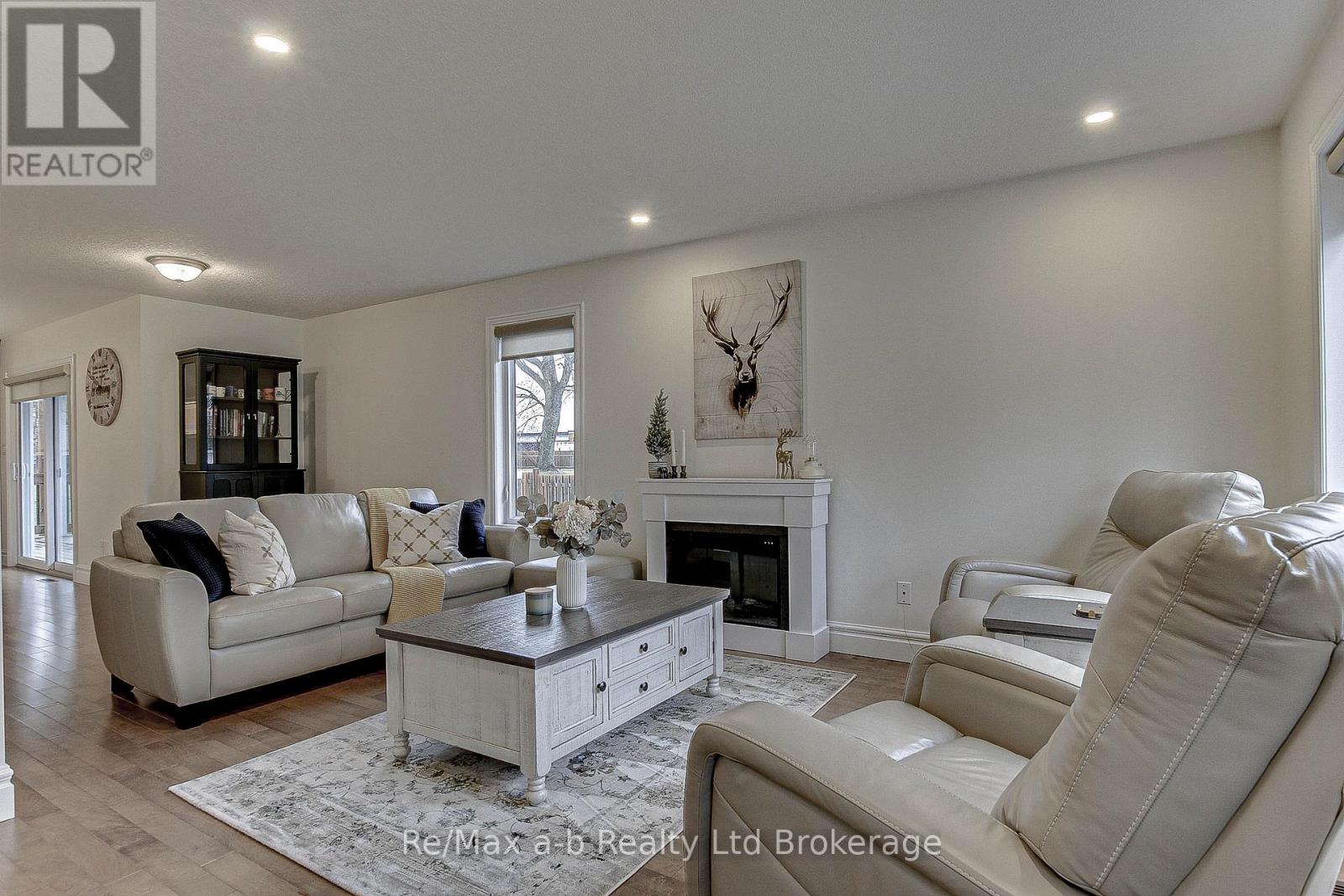 11485 Plank Road, Bayham, Ontario N0J 1H0 - Photo 8 - X12146886