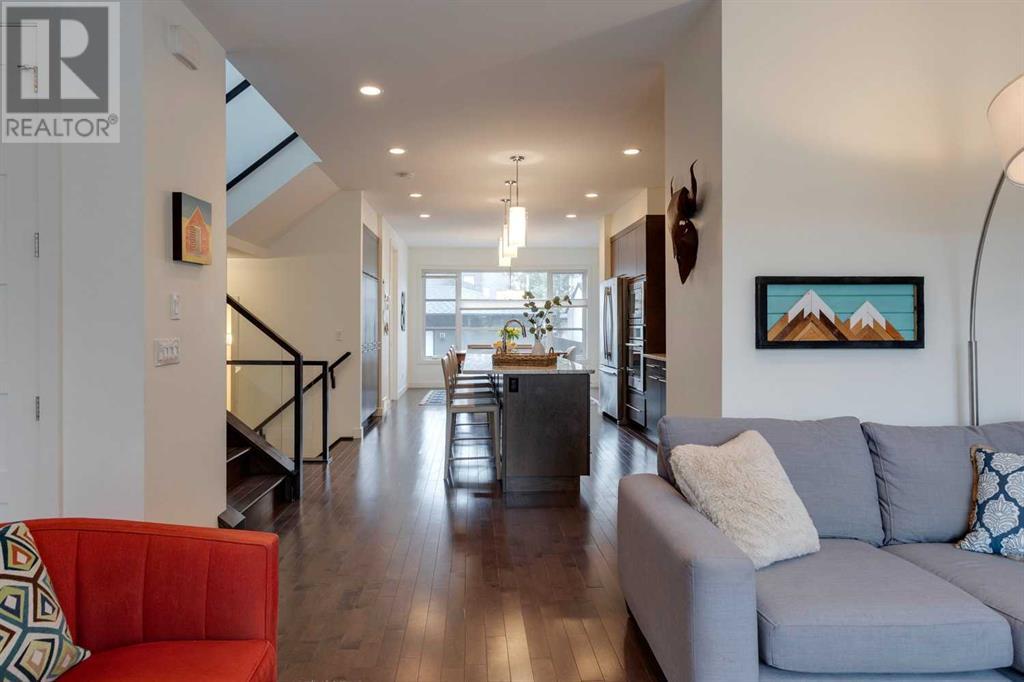 1730 37 Avenue Sw, Calgary, Alberta  T2T 2H3 - Photo 3 - A2220198