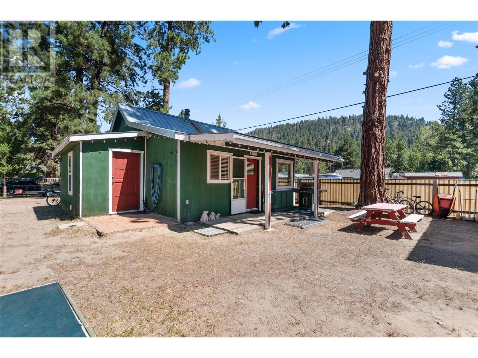 141 1st Street, Tulameen, British Columbia  V0X 1W0 - Photo 2 - 10337365