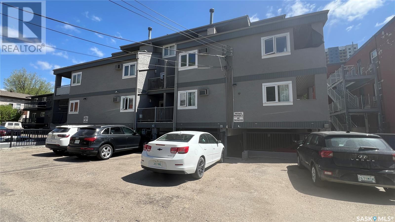 Property at 201 431 4th AVENUE N image 2