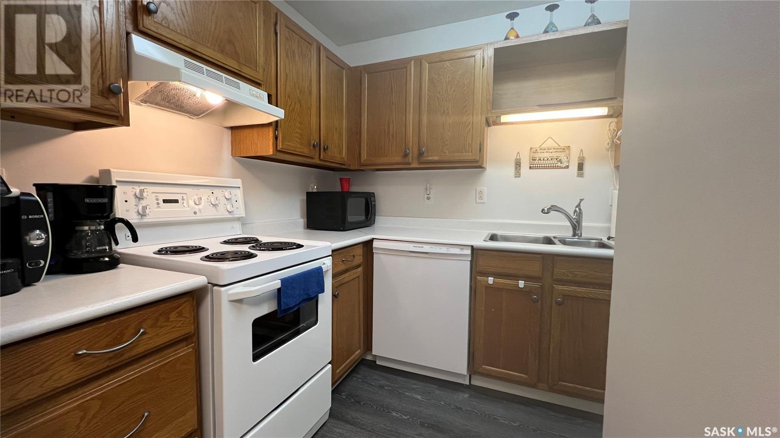 Property at 201 431 4th AVENUE N image 3
