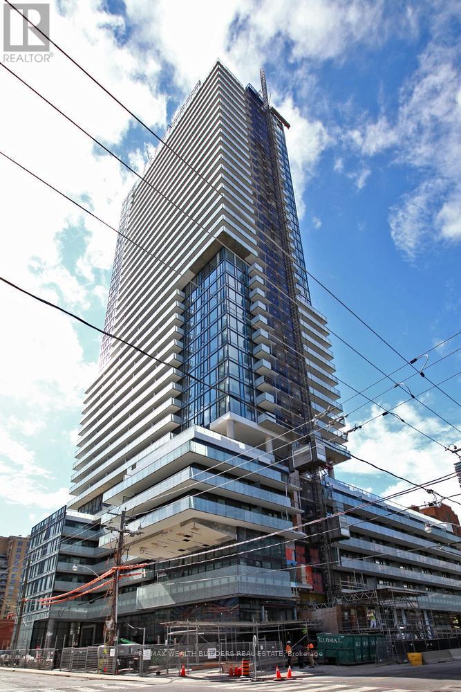 2004 - 161 Roehampton Avenue, Toronto, Ontario  M4P 1P9 - Photo 1 - C12146692