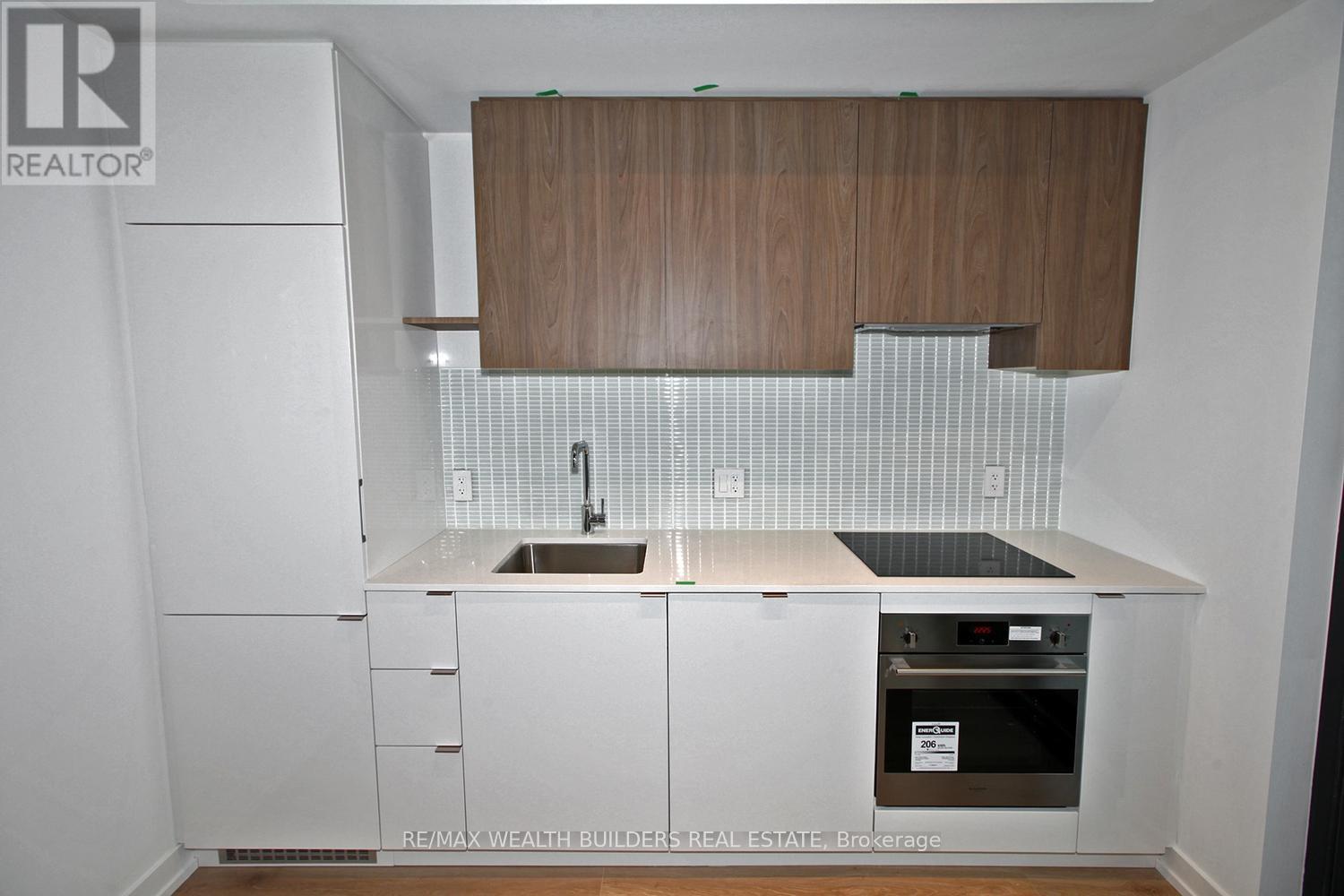 2004 - 161 Roehampton Avenue, Toronto, Ontario  M4P 1P9 - Photo 12 - C12146692